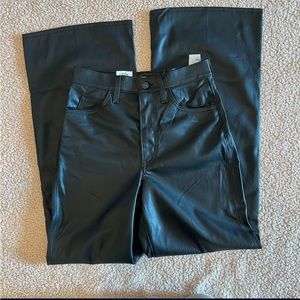 Levi’s black jeans